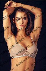 Luna 27 year old German, Mixed, Slim, Brown, Long, Breast size B escort in Abu Dhabi thumbnail 2