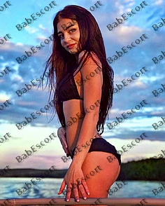 Janna 26 year old French, Mixed, Slim, Black, Long, Breast size B escort in Dubai thumbnail 4