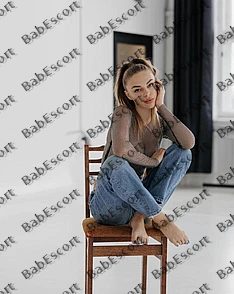 Phoenix 25 year old Ukrainian, Caucasian (white), Curvy, Blonde, Bald, Breast size C escort in Abu Dhabi thumbnail 2