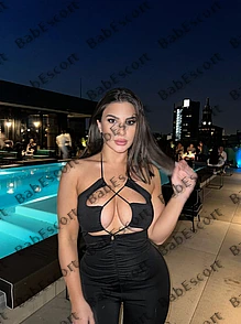 Rebecca 26 year old Australian, Mixed, Curvy, Brown, Long, Breast size C escort in Abu Dhabi thumbnail 3