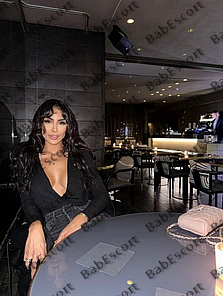 Piper 25 year old Portuguese, Mixed, Tall, Black, Long, Breast size B escort in Abu Dhabi thumbnail 4