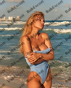 Victoria 25 year old Ukrainian, Caucasian (white), Curvy, Blonde, Long, Breast size C escort in Abu Dhabi