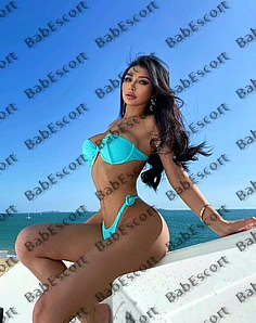 Zinnia 24 year old American, Mixed, Slim, Brown, Long, Breast size B escort in Abu Dhabi