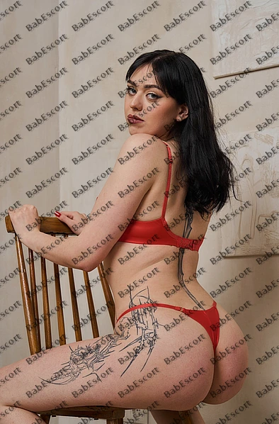 Fiora 25 year old Russian, Caucasian (white), Curvy, Black, Long, Breast size A escort in Abu Dhabi photo 1