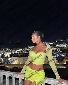 Vesper 23 year old Russian, Caucasian (white), Busty, Brown, Short, Breast size C escort in Abu Dhabi