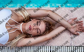 Rosamund 25 year old Ukrainian, Mixed, Slim, Blonde, Medium, Breast size B escort in Abu Dhabi thumbnail 5