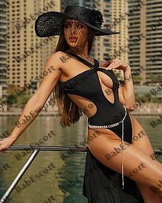 Kalila 25 year old Spanish, Mixed, Tall, Brown, Long, Breast size C escort in Abu Dhabi