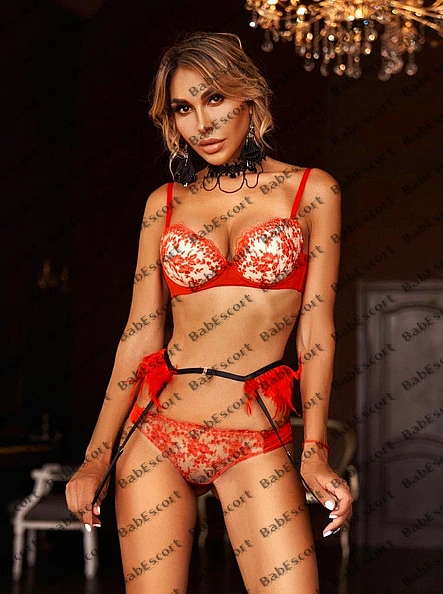 Samanta 28 year old Colombian, Latin, Athletic, Blonde, Long, Breast size B escort in Sharjah photo 1