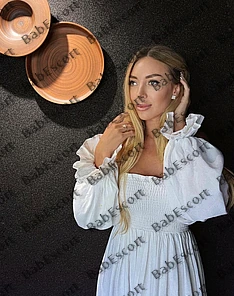 Alisia 28 year old British, Caucasian (white), Busty, Blonde, Long, Breast size C escort in Sharjah thumbnail 5