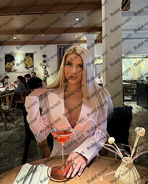 Kerri 25 year old Belarussian, Mixed, Skinny, Blonde, Long, Breast size C escort in Sharjah photo 1