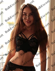 Lola 22 year old Ukrainian, Caucasian (white), Slim, Blonde, Long, Breast size A escort in Sharjah thumbnail 5