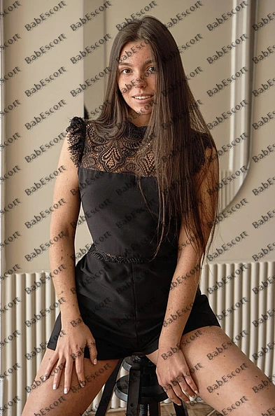 Liza 22 year old Russian, Caucasian (white), Slim, Brown, Long, Breast size B escort in Sharjah photo 1